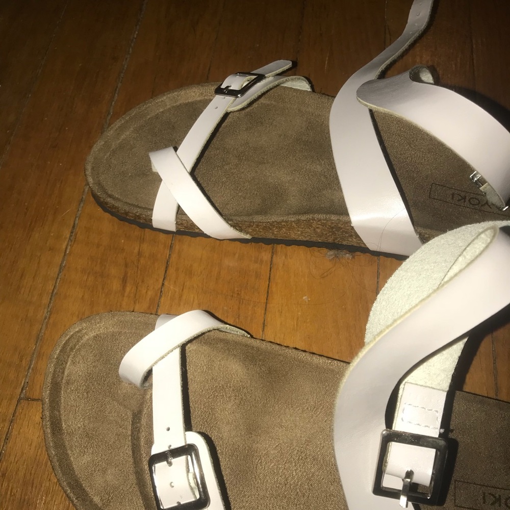 Sandals (ankle strap)
